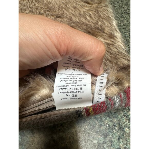 (2) Pottery Barn Nottingham plaid/faux fur pillow covers 16x26” - Picture 4 of 5